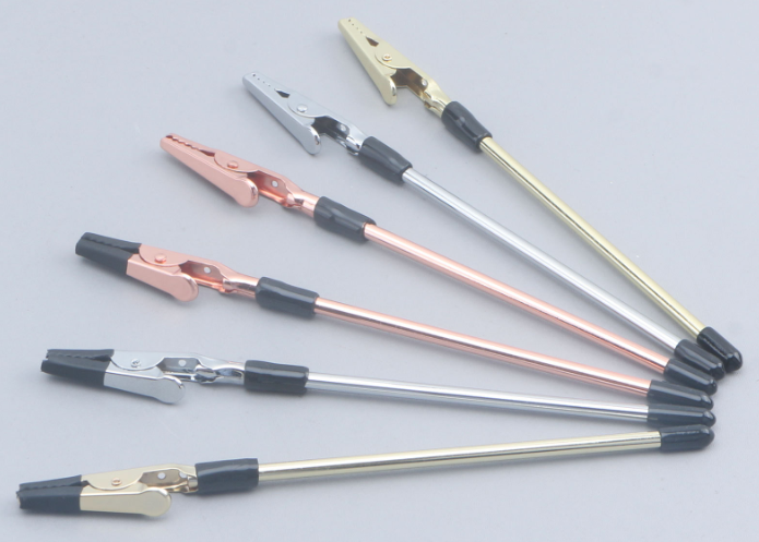 Quick wear jewelry bracelet clip wearing artifact with your own labor-saving tool auxiliary stick